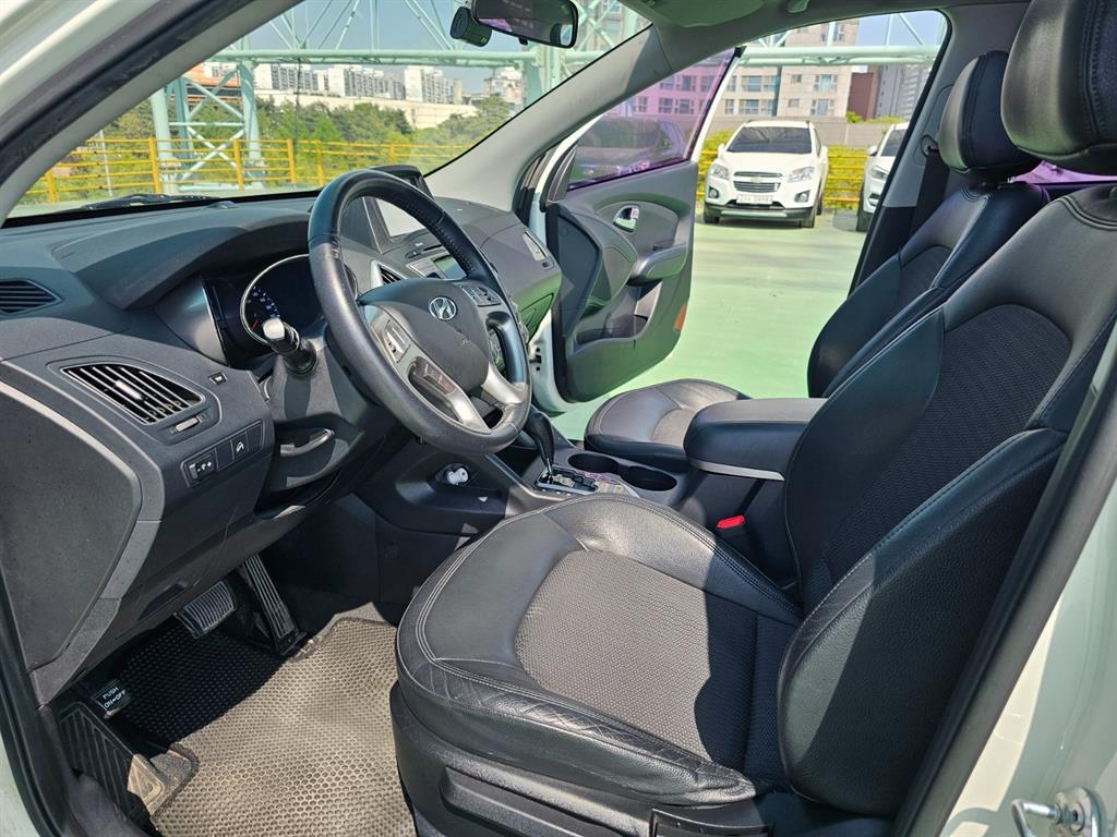 HYUNDAI Tucson - Vista 9
