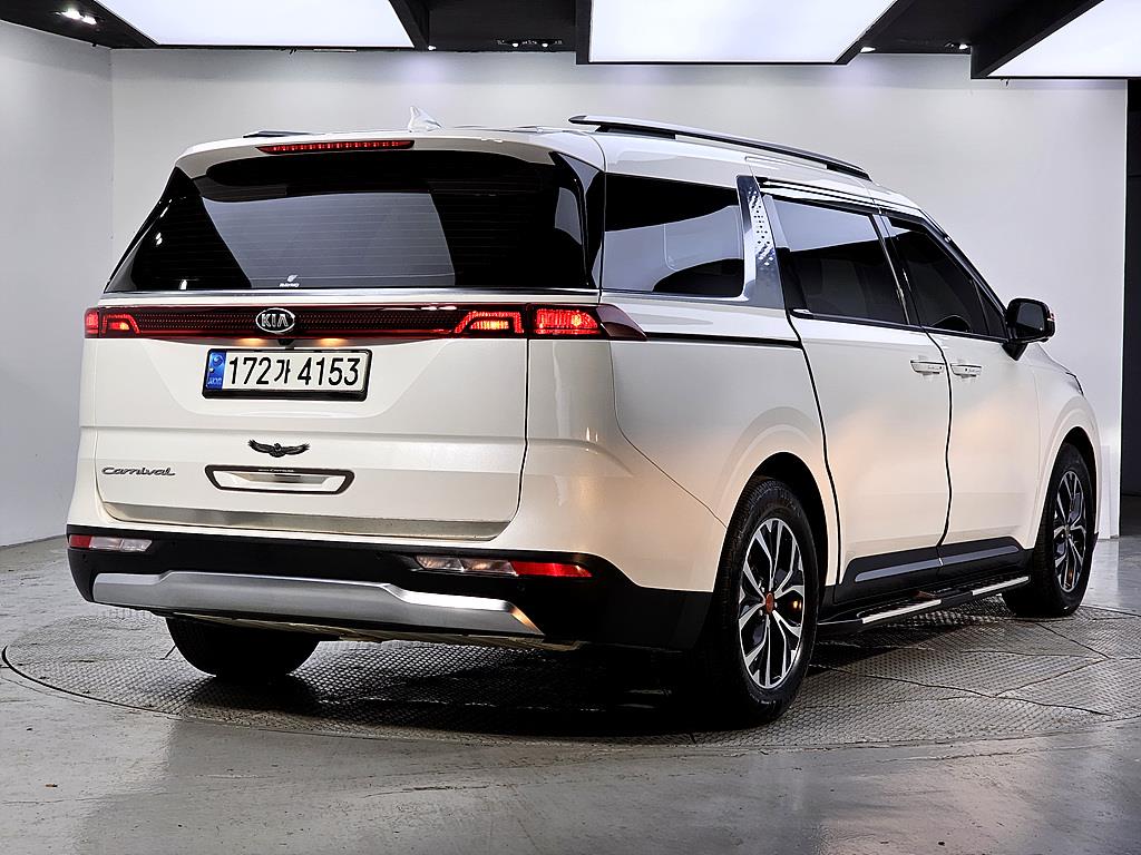 KIA Carnival - Vista 4