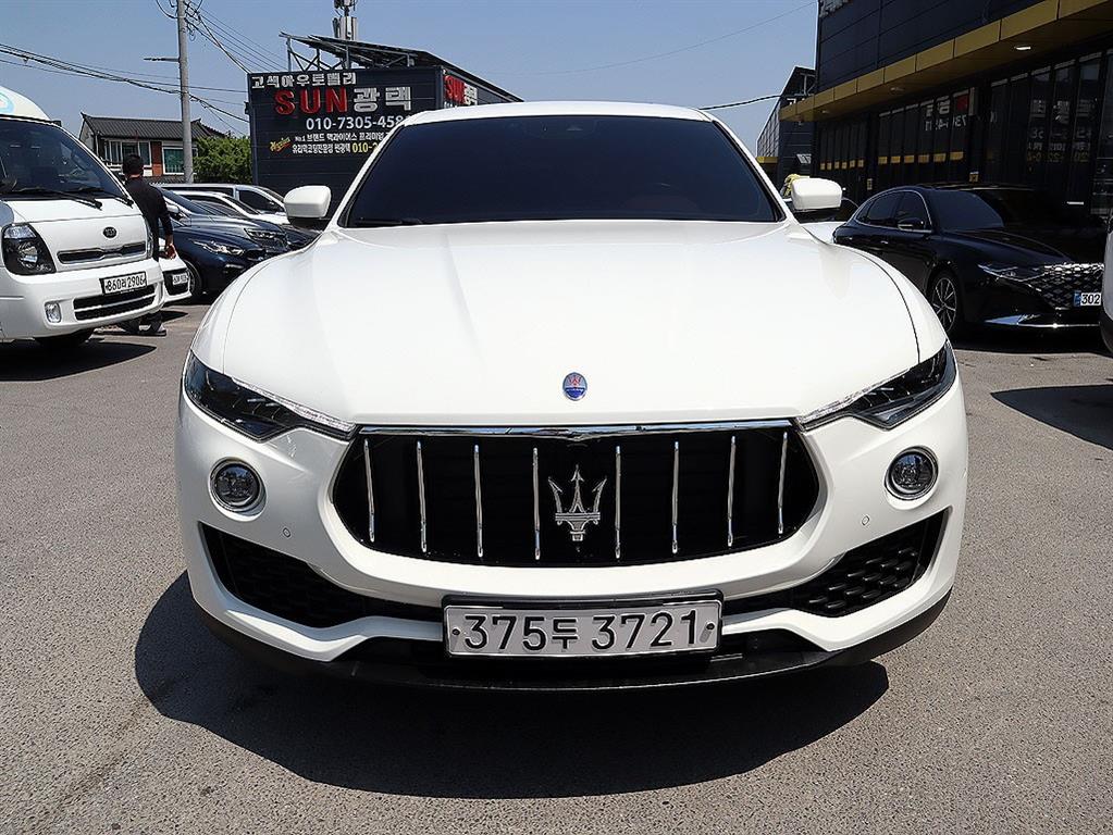 Maserati Levante 2020 Blanco - Importación desde Corea - HF Imports Iquique - Foto 1