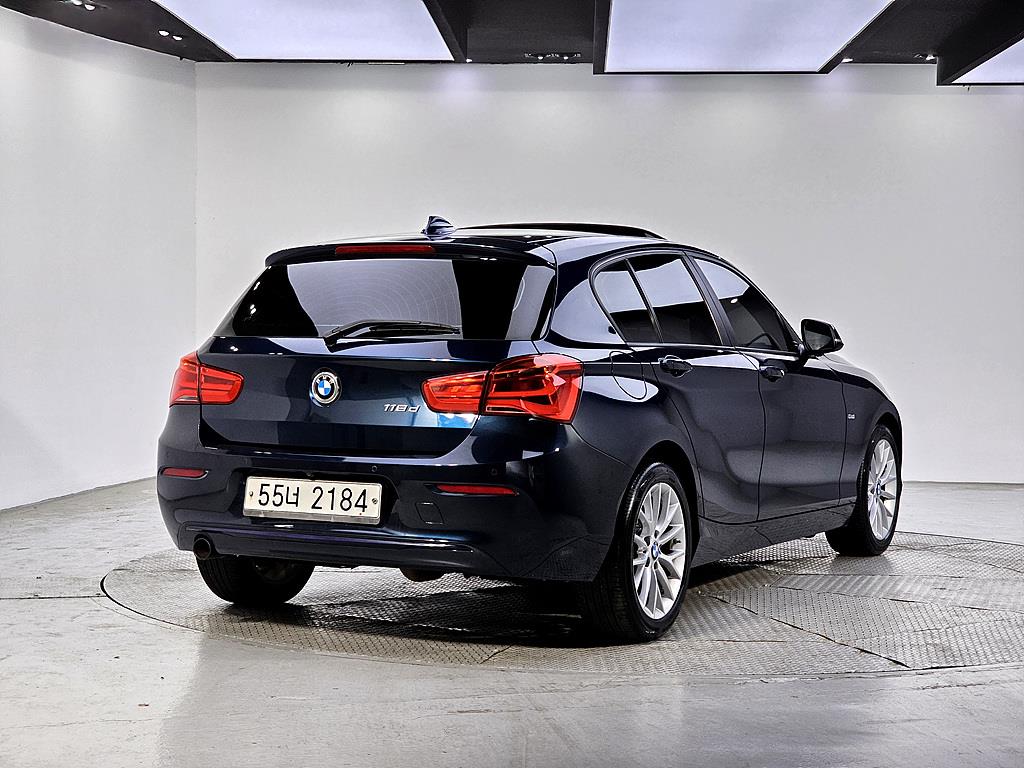 BMW 1 series - Vista 4