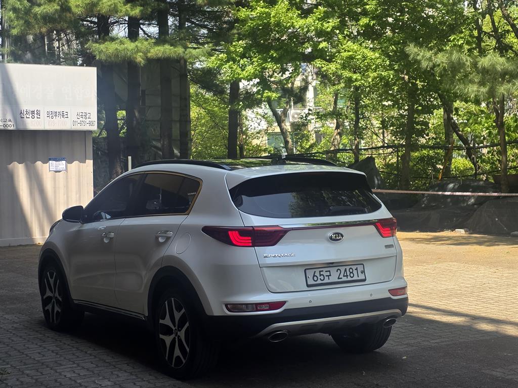 KIA Sportage - Vista 4