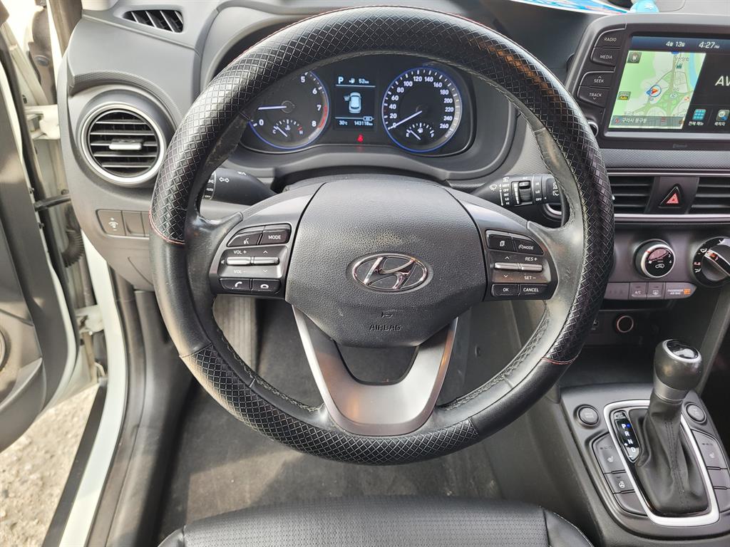 HYUNDAI Kona - Vista 5