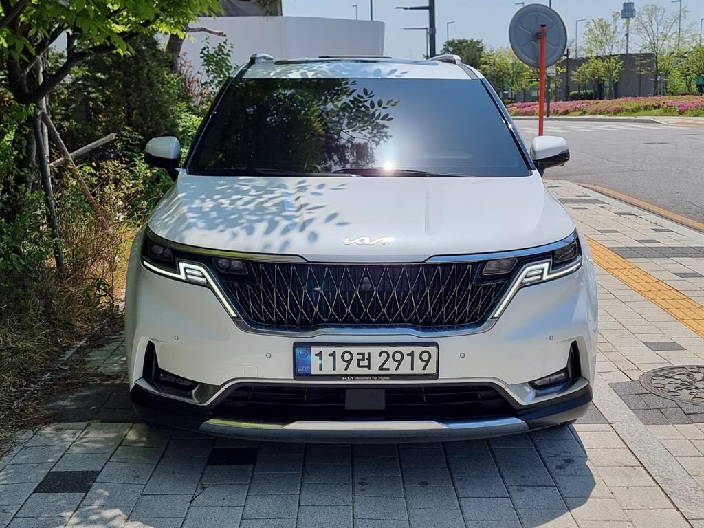 KIA Carnival 2021 Blanco - Importación desde Corea - HF Imports Iquique - Foto 1
