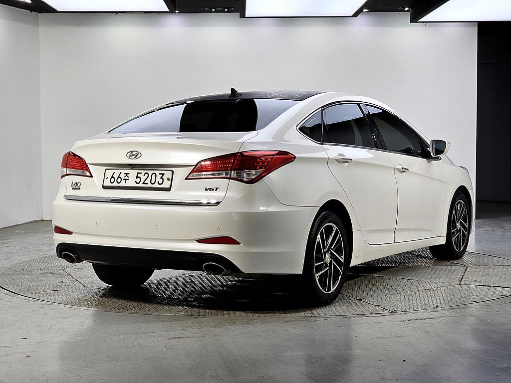 HYUNDAI i40 - Vista 4