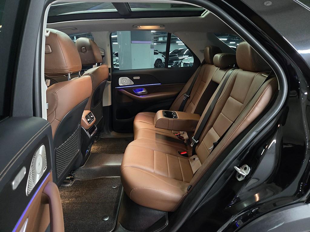 Mercedes Benz GLE Class - Vista 6