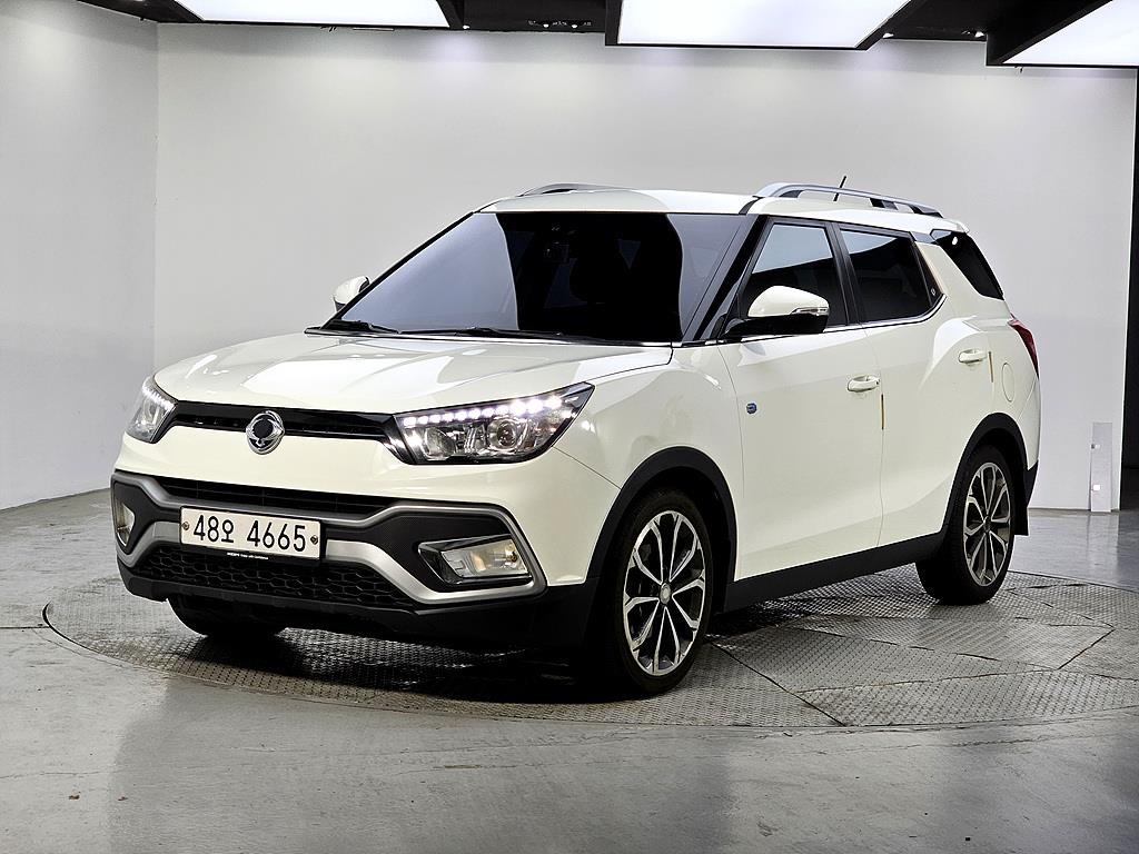 Ssangyong Tivoli 2017 Blanco - Importación desde Corea - HF Imports Iquique - Foto 1