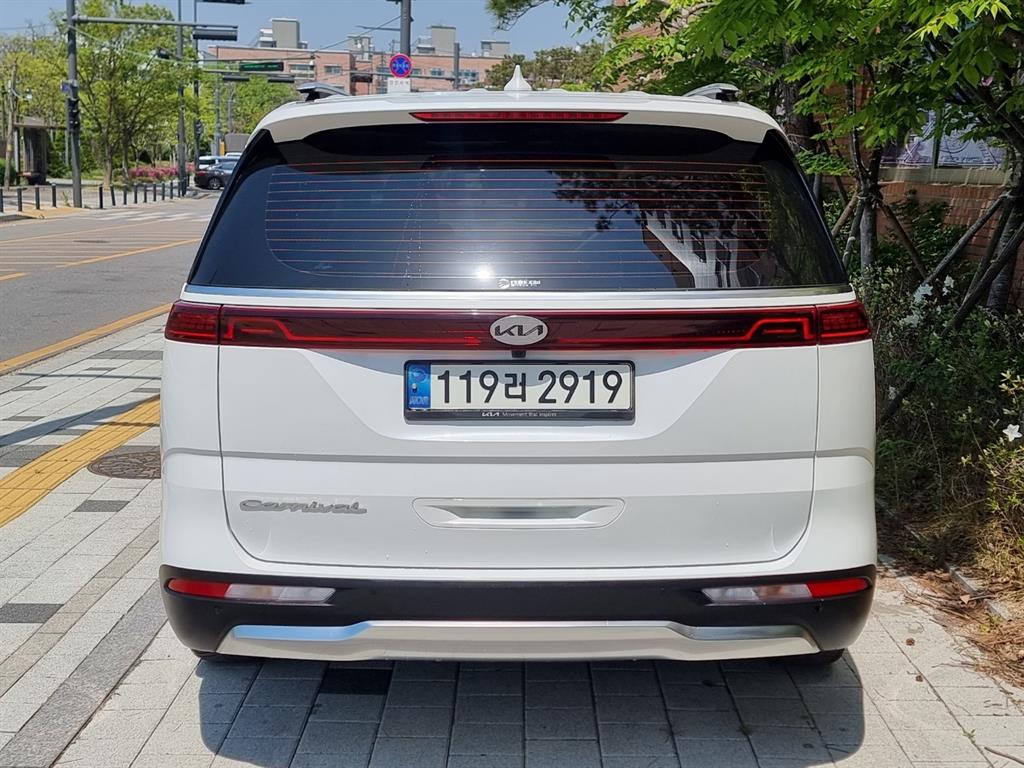 KIA Carnival - Vista 4