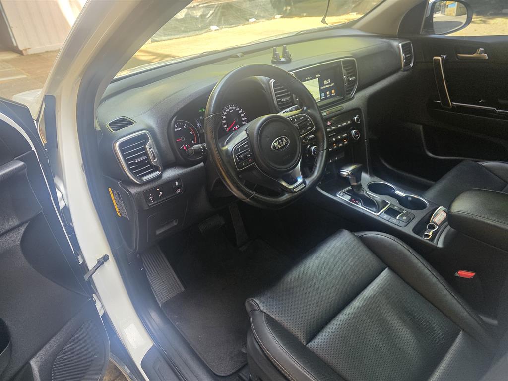 KIA Sportage - Vista 11