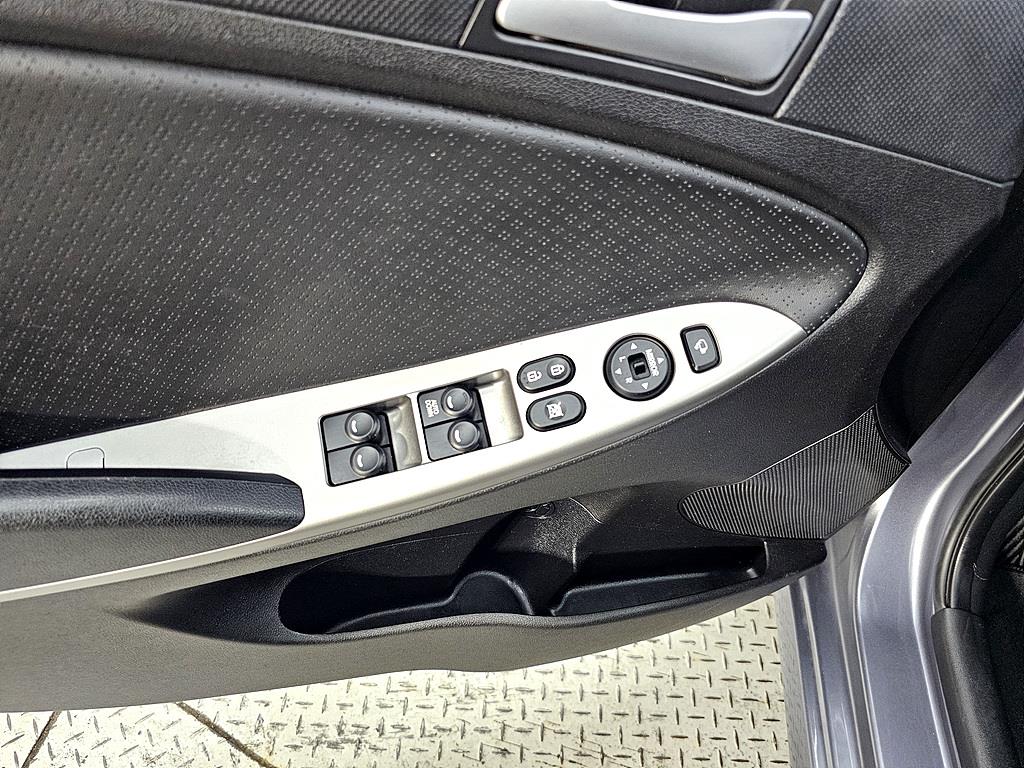 HYUNDAI Accent 2017 Gris - Importación desde Corea - HF Imports Iquique - Foto 14
