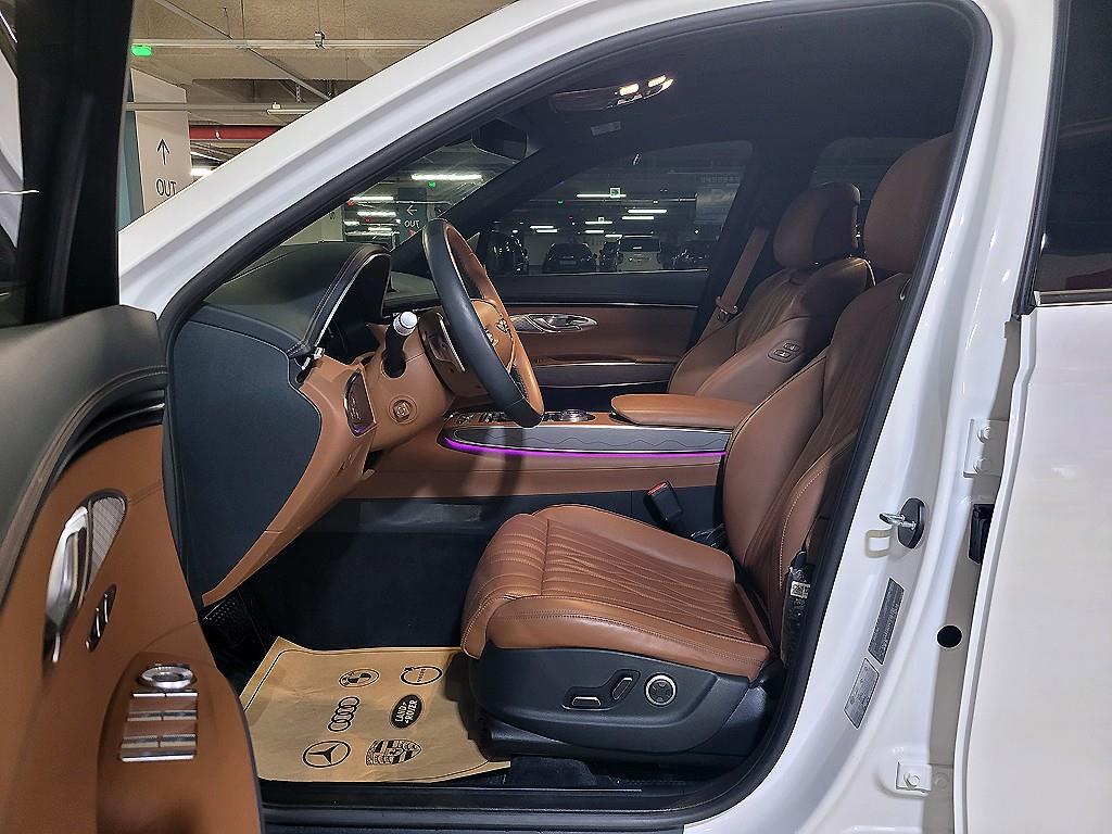 Genesis GV70 - Vista 7