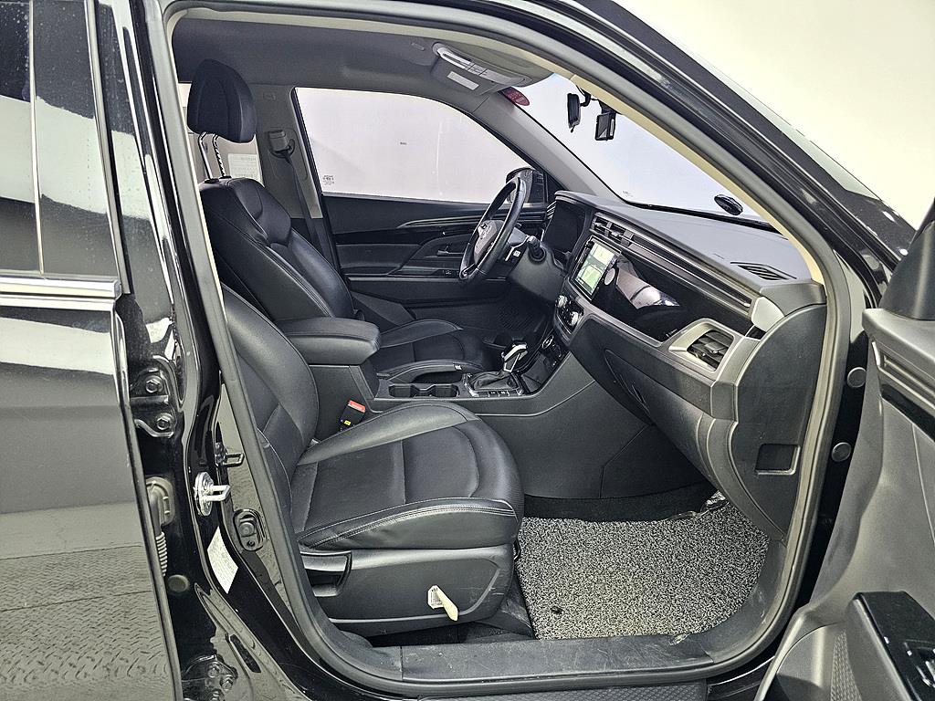 Ssangyong Korando - Vista 11