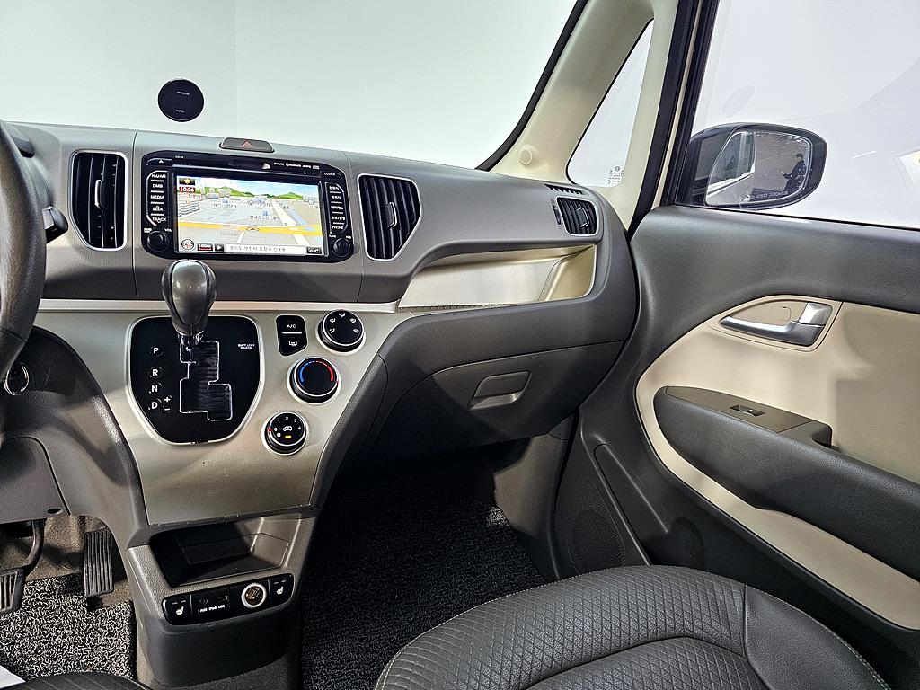 KIA Ray - Vista 10