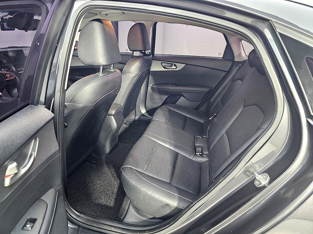 KIA K3 - Vista 9