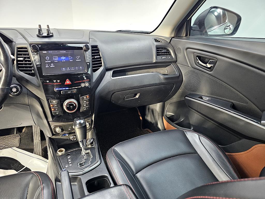 Ssangyong Tivoli - Vista 10