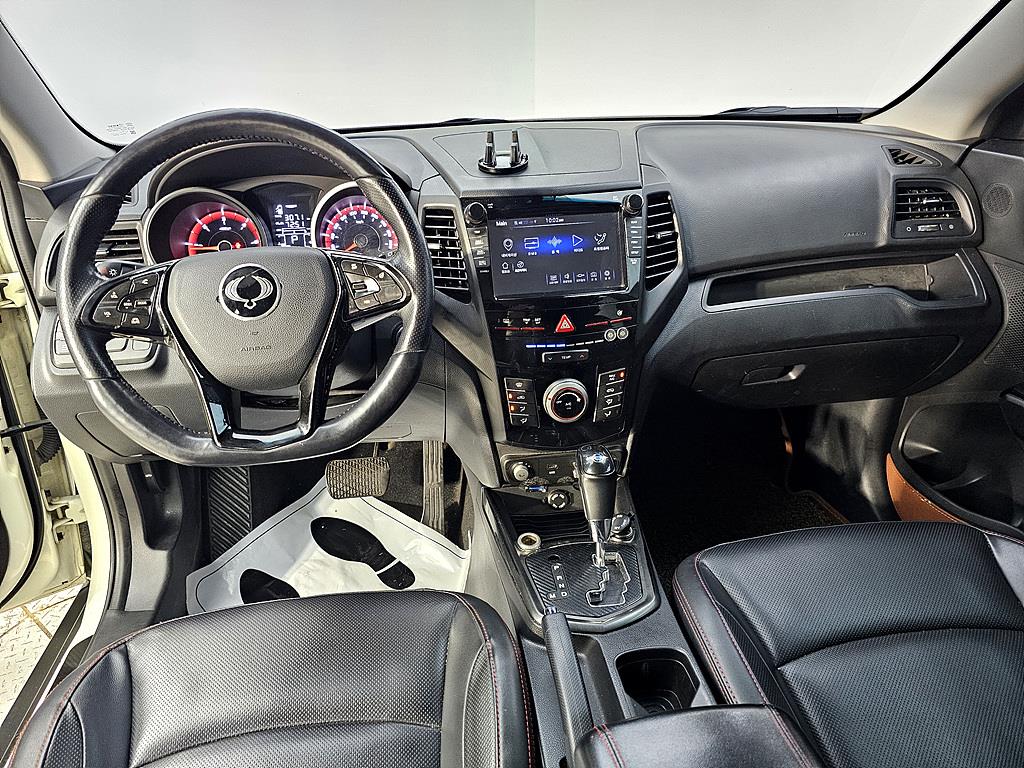 Ssangyong Tivoli - Vista 5