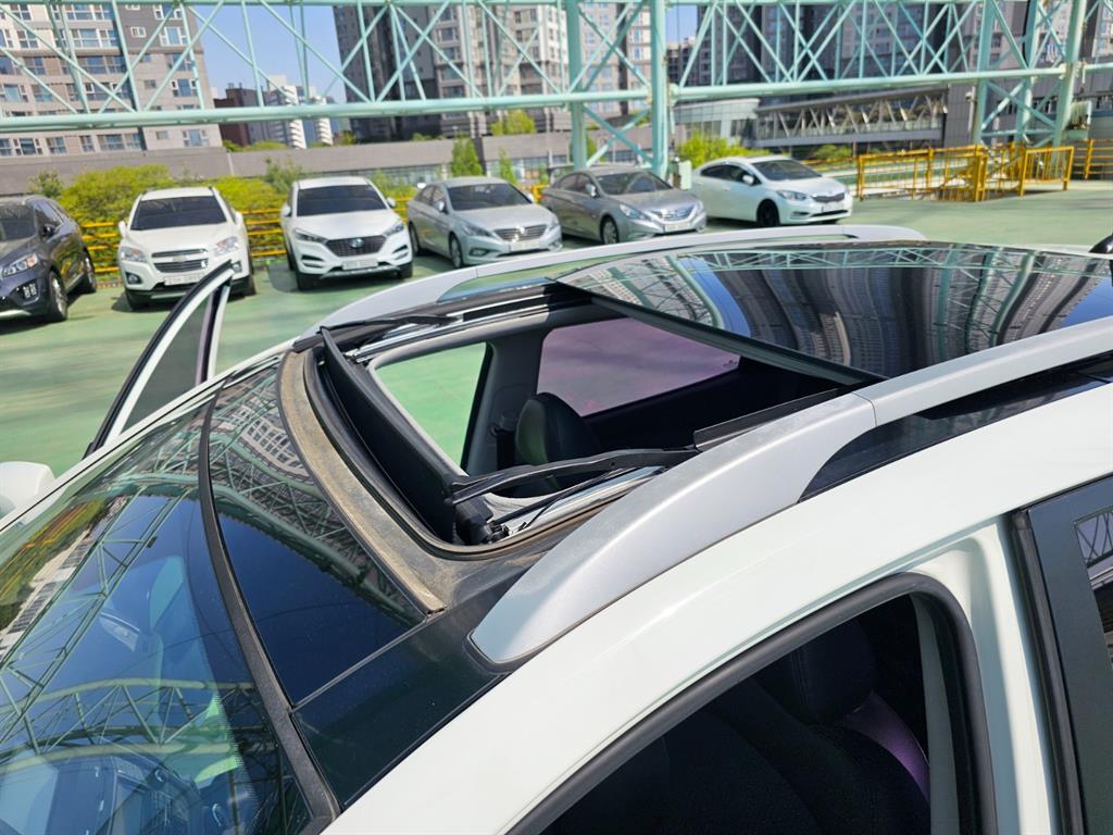 HYUNDAI Tucson 2011 Blanco - Importación desde Corea - HF Imports Iquique - Foto 17