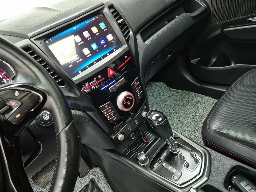 Ssangyong Tivoli - Vista 10