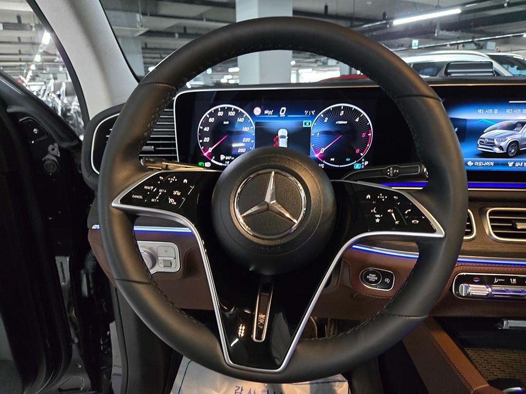 Mercedes Benz GLE Class - Vista 7