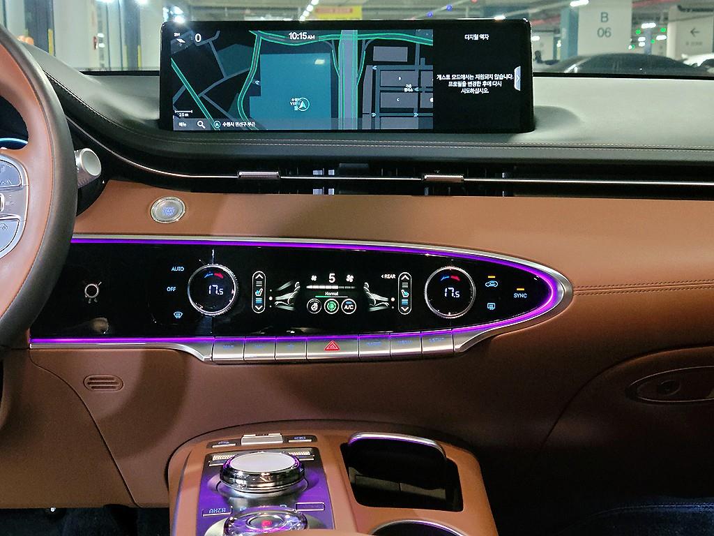 Genesis GV70 - Vista 11