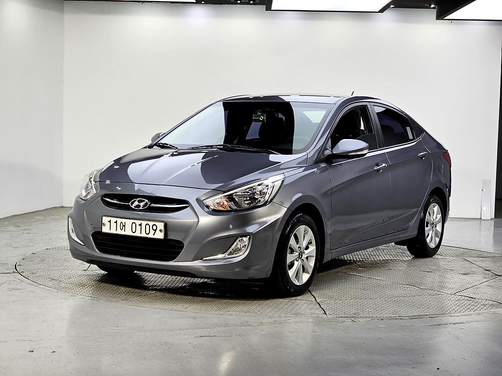 HYUNDAI Accent 2017 Gris - Importación desde Corea - HF Imports Iquique - Foto 1