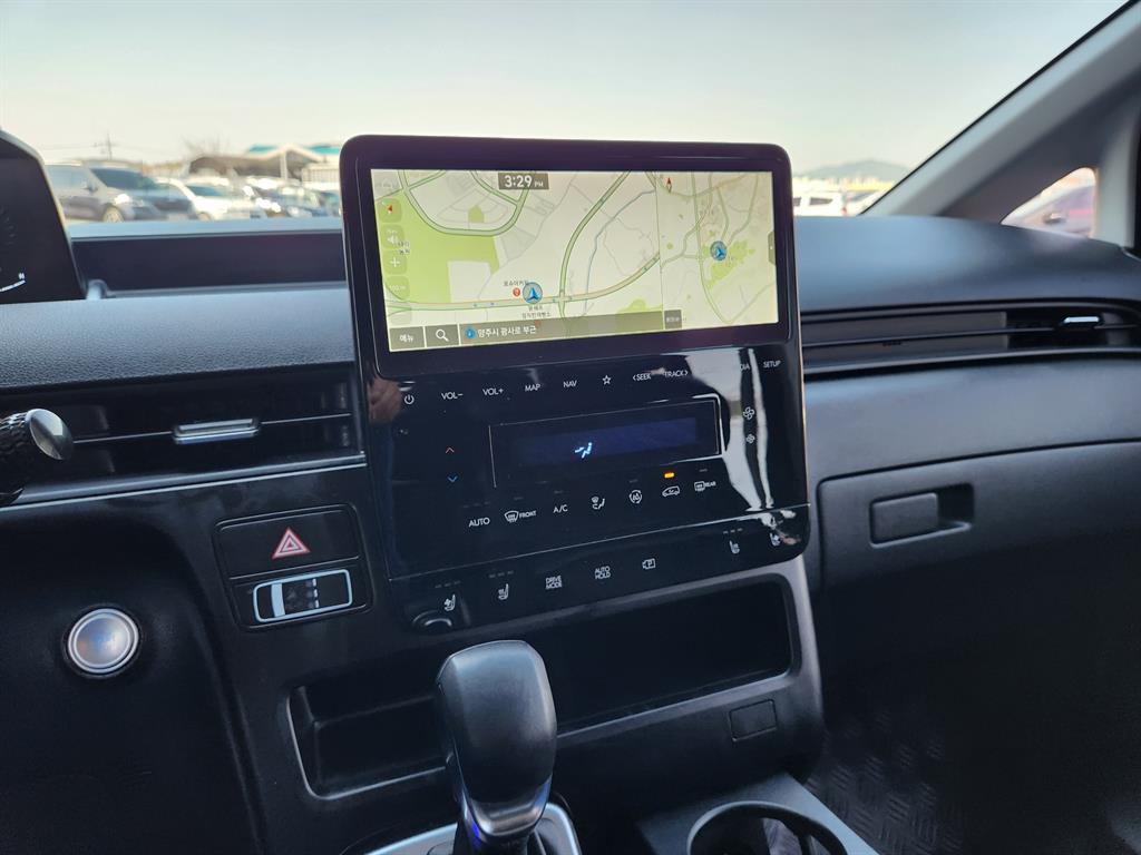 HYUNDAI Staria - Vista 6