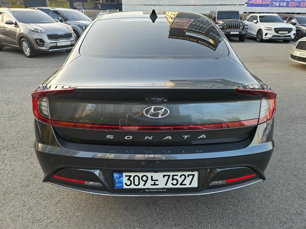 HYUNDAI Sonata - Vista 4