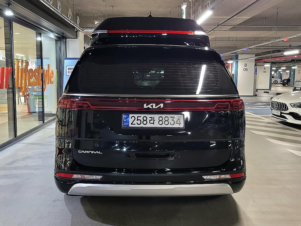 KIA Carnival - Vista 5