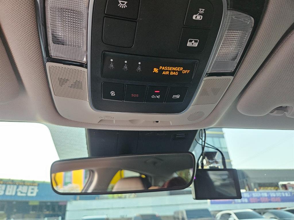 HYUNDAI Sonata - Vista 12