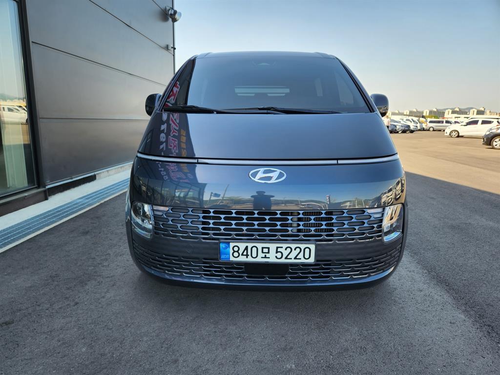 HYUNDAI Staria - Vista 3