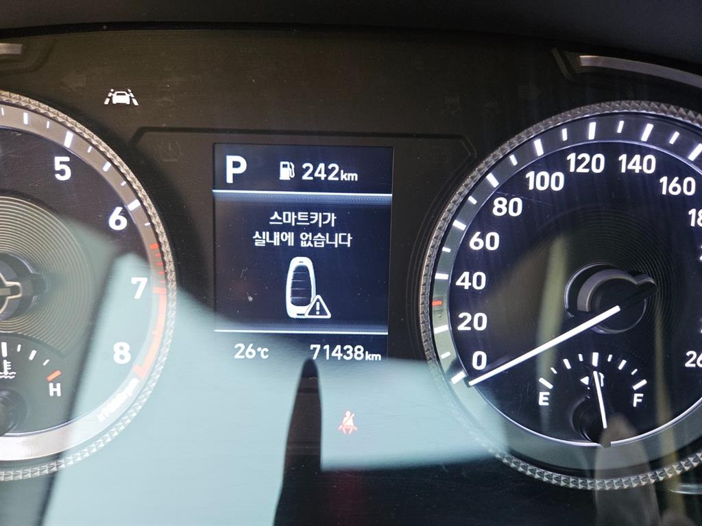 HYUNDAI Sonata - Vista 8