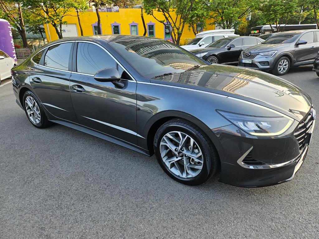 HYUNDAI Sonata - Vista 2