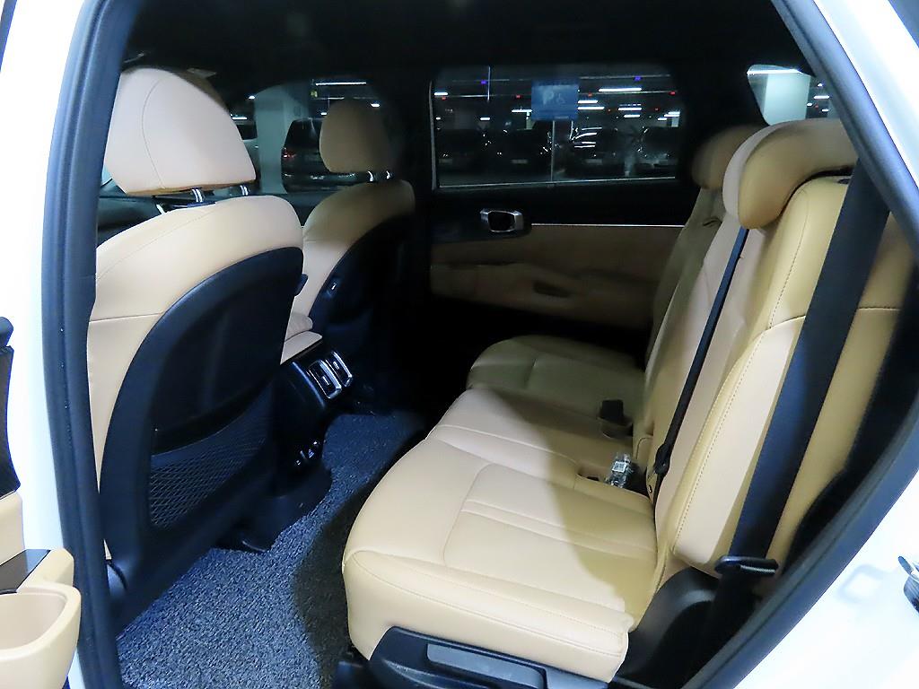 KIA Sorento - Vista 7