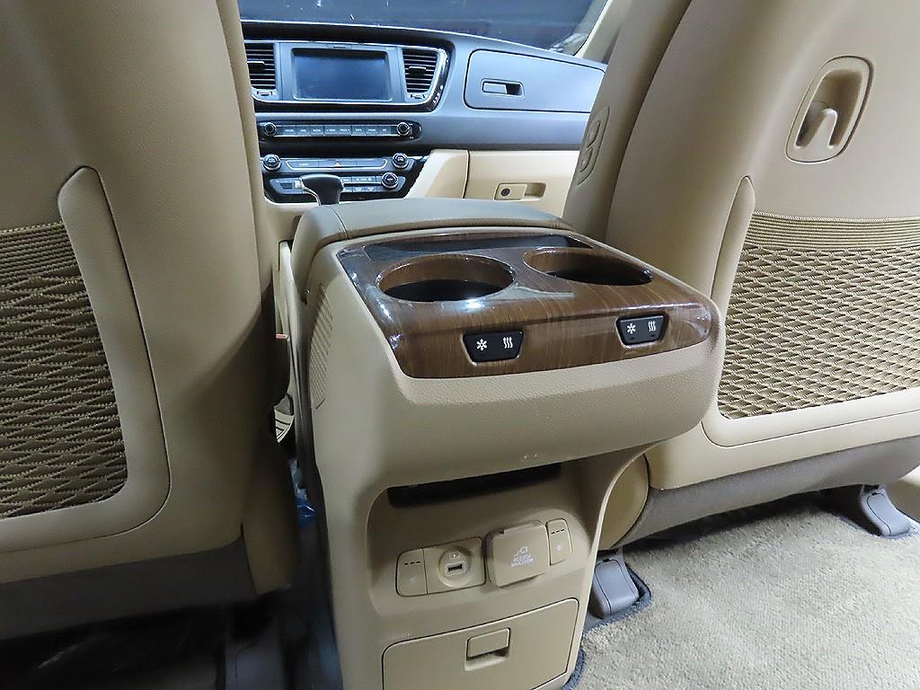 KIA Carnival 2017 Blanco - Importación desde Corea - HF Imports Iquique - Foto 9