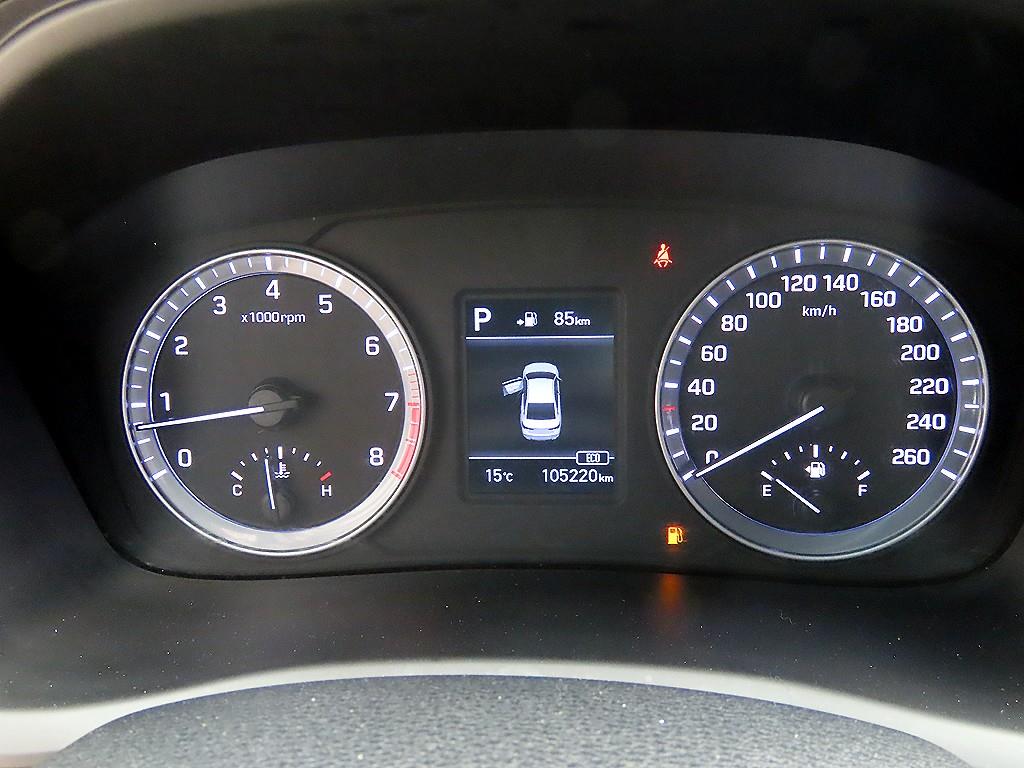 HYUNDAI Sonata - Vista 9