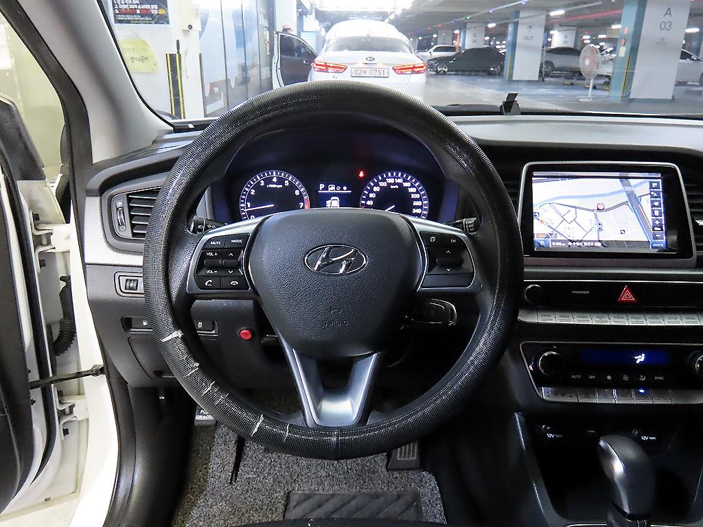 HYUNDAI Sonata - Vista 8