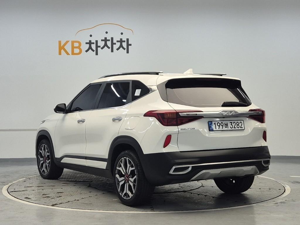 KIA Seltos - Vista 2