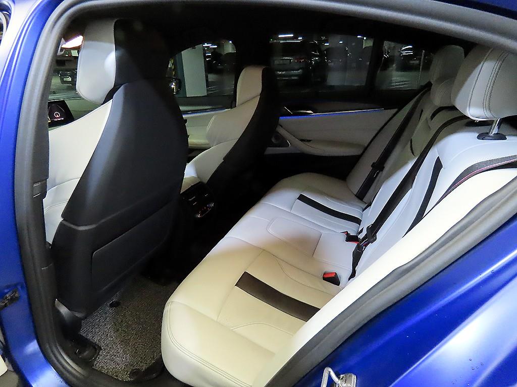 BMW 5 Series - Vista 7