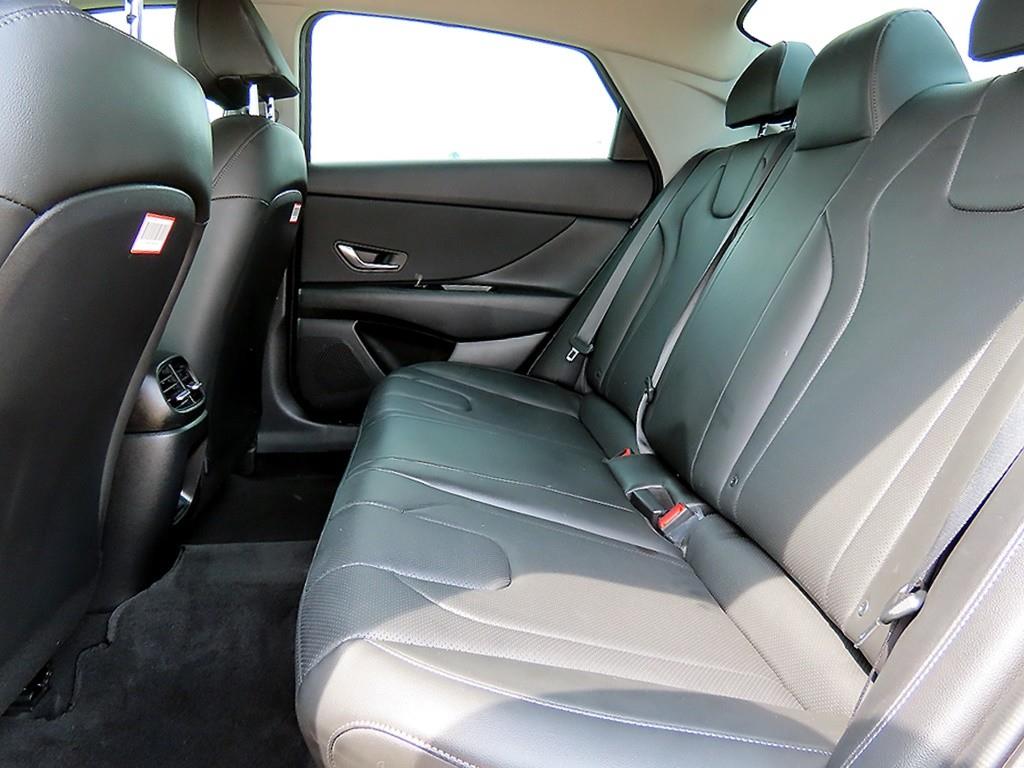 HYUNDAI Avante - Vista 6