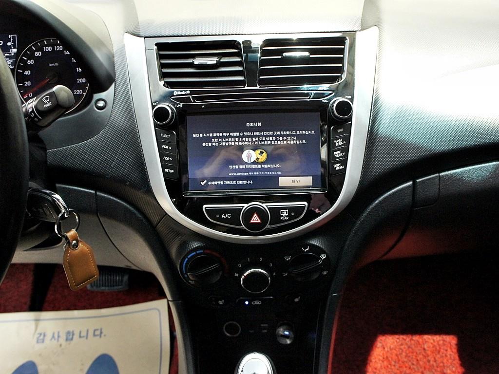 HYUNDAI Accent 2017 Gris - Importación desde Corea - HF Imports Iquique - Foto 10