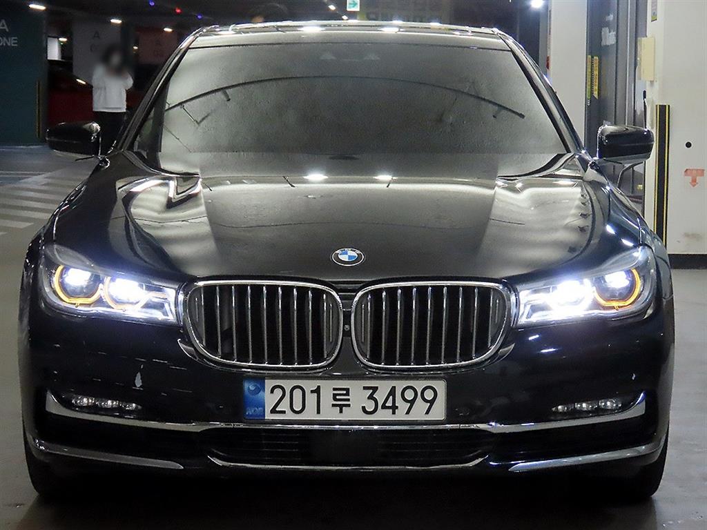 BMW 7 Series - Vista 2