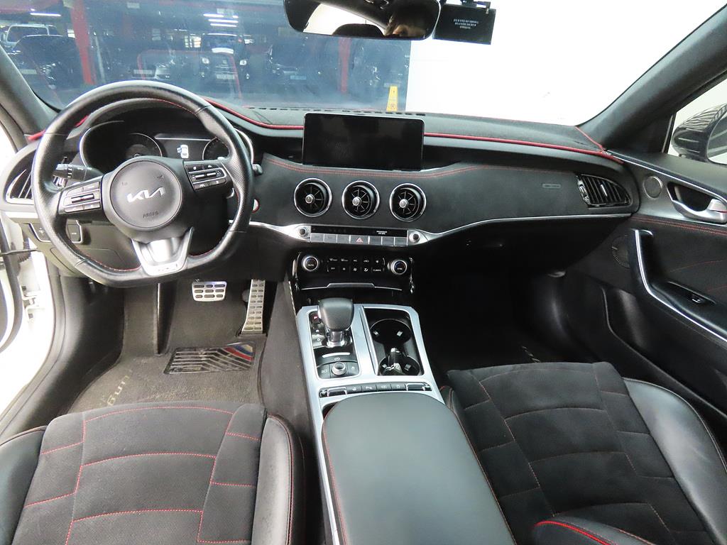 KIA Stinger - Vista 7