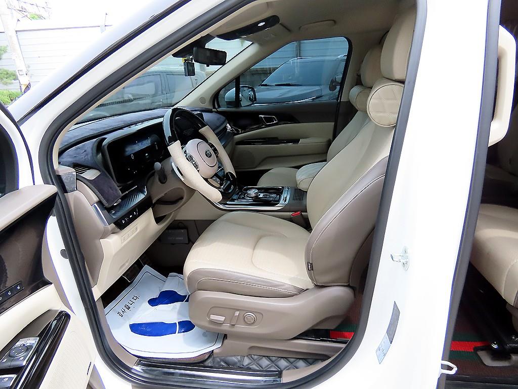 KIA Carnival - Vista 5