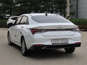 HYUNDAI Avante - Vista 6