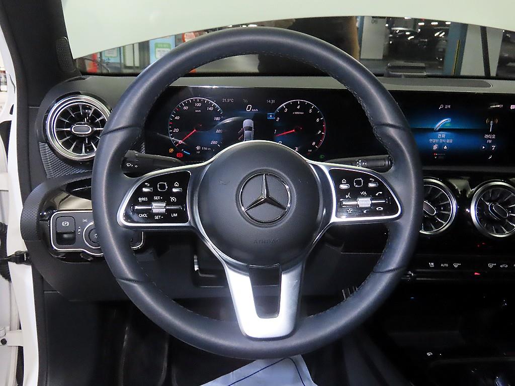 Mercedes Benz A Class - Vista 8