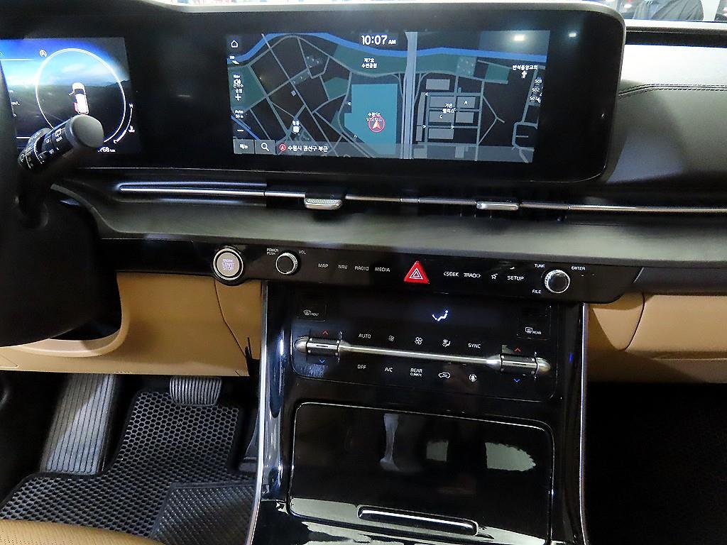KIA Carnival - Vista 11