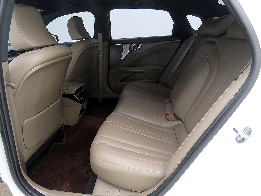 KIA K8 - Vista 6