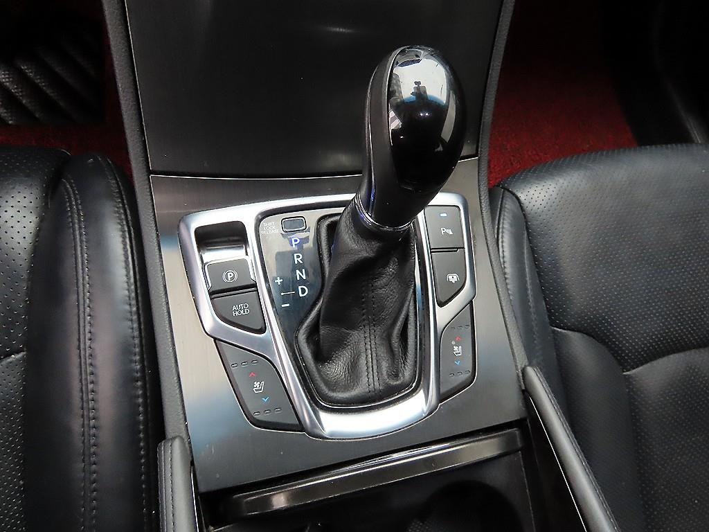 HYUNDAI Grandeur - Vista 10