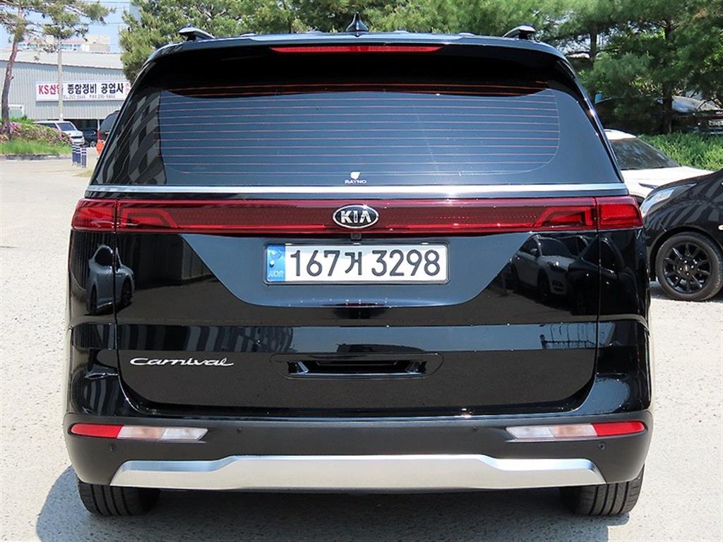 KIA Carnival - Vista 4