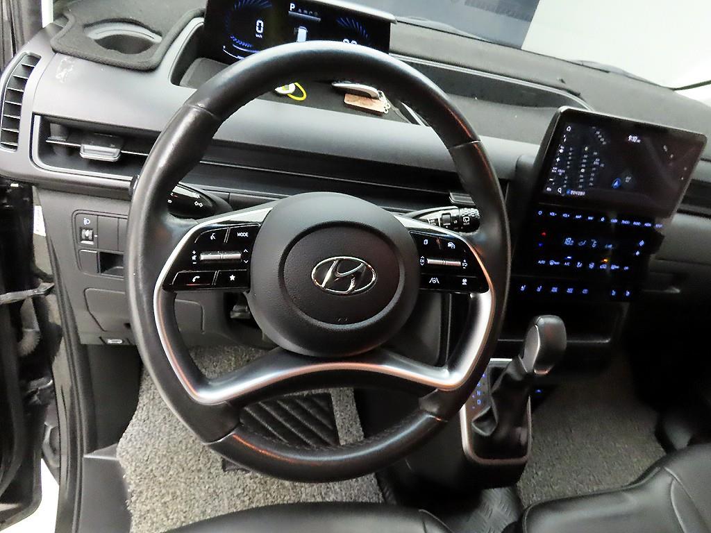 HYUNDAI Staria - Vista 7