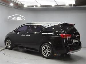 KIA Carnival - Vista 6